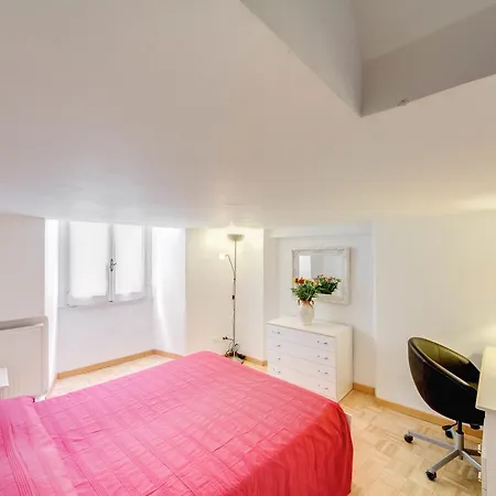 Campo Dei Fiori Stunning And Quiet Apartment