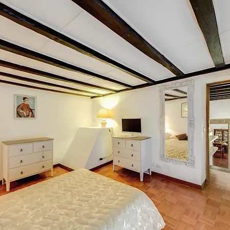 120m² 2 Slaapkamer, 1 Privé Badkamer In Navona * Rome