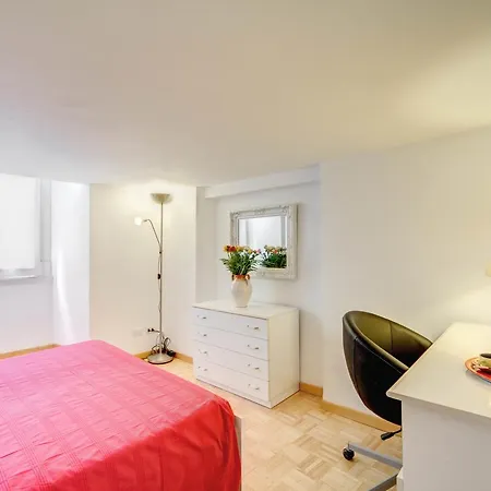 120m² 2 Slaapkamer, 1 Privé Badkamer In Navona Appartement Rome